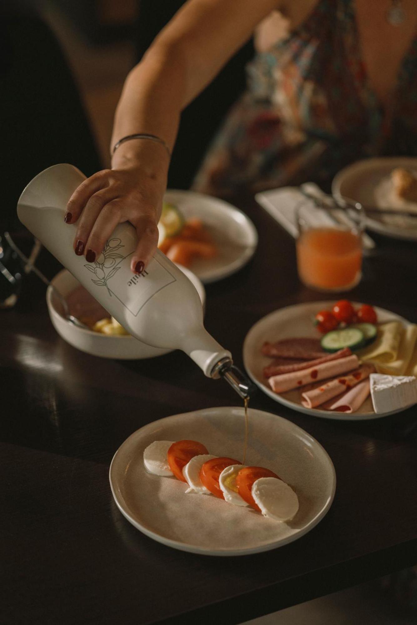 2Places Side 로라흐 외부 사진